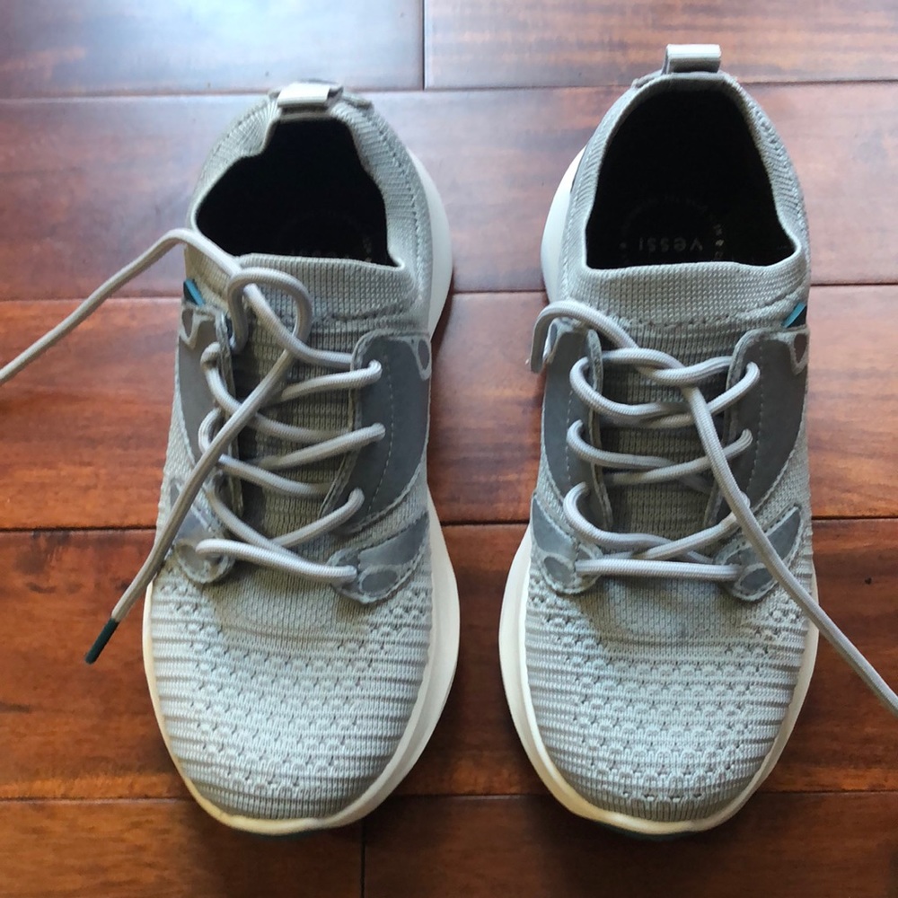 Vessi everyday 2.0 waterproof shoes size 5